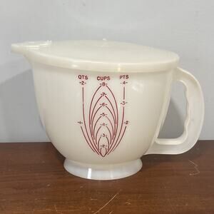 VTG Tupperware Mix-N-Store 8 Cup 2 Qt Measuring Bowl Pitcher w/Lid USA 500-7